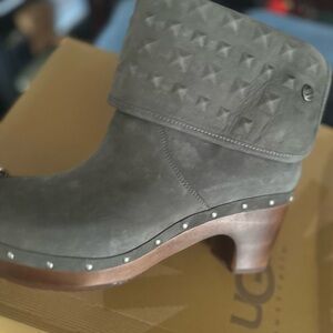 UGG Gray Women's Ankle Boots